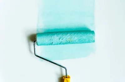 Peinture intérieure à Saint-Romain-la-Virvée — murs, plafonds et boiseries